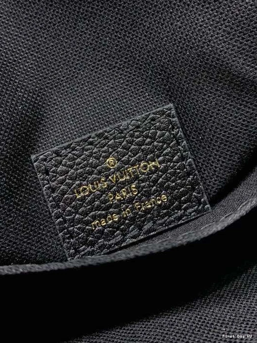 First bags ru Vuitton Louis METIS MICRO 0816